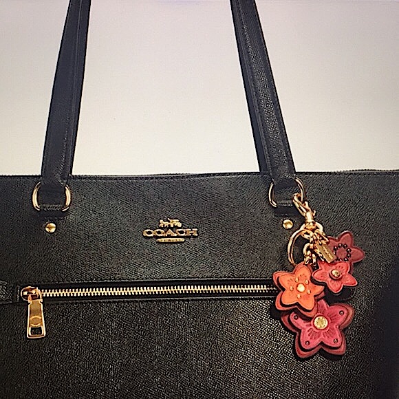 COACH - WILDFLOWER MIX BAG CHARM / KEYCHAIN (NWT) - Picture 13 of 13